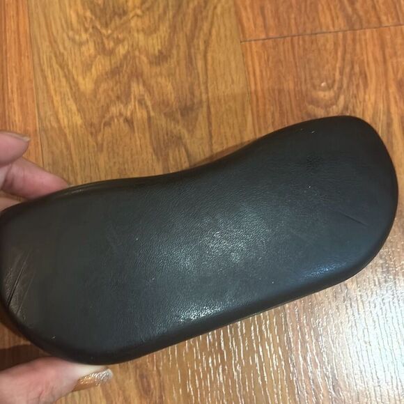 Ray-Ban hard clamshell eyeglass sunglass case. - Picture 4 of 5